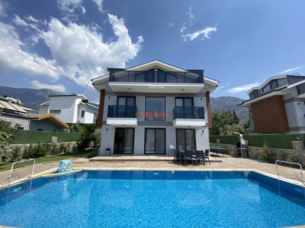 VillA Sedna Sarı